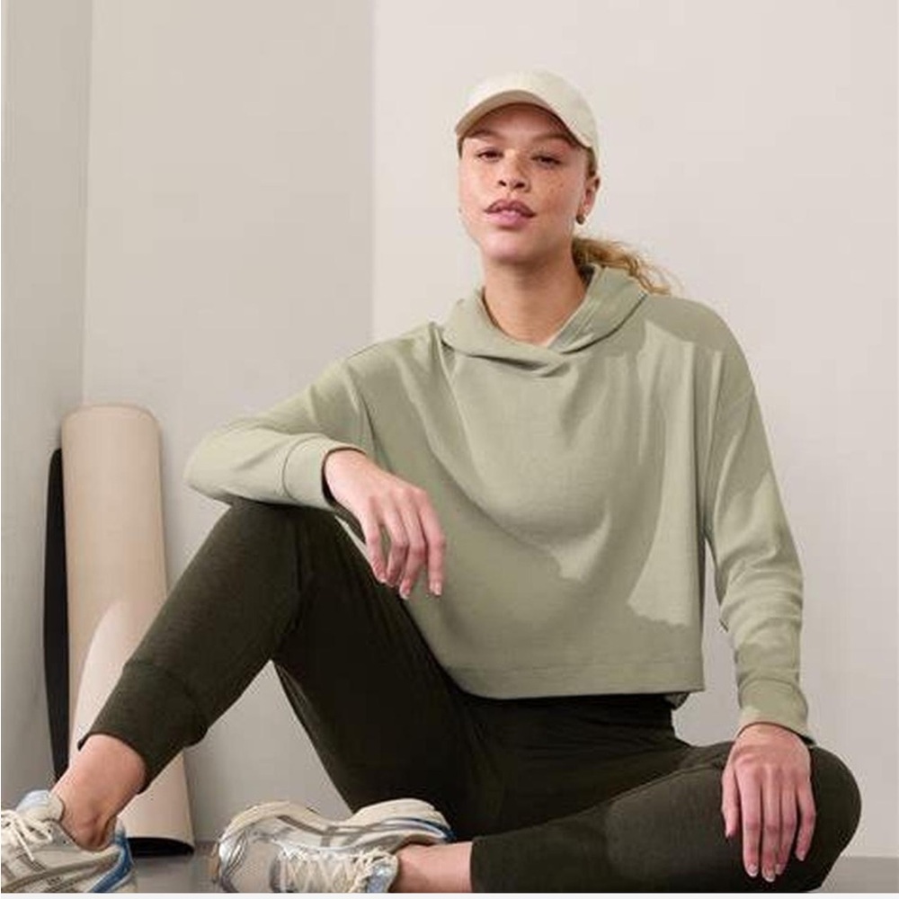 Athleta sweatshirt
